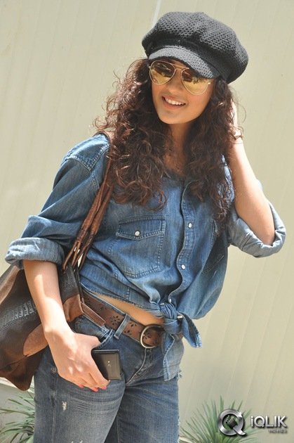 Seerat-Kapoor-at-Run-Raja-Run-Press-Meet